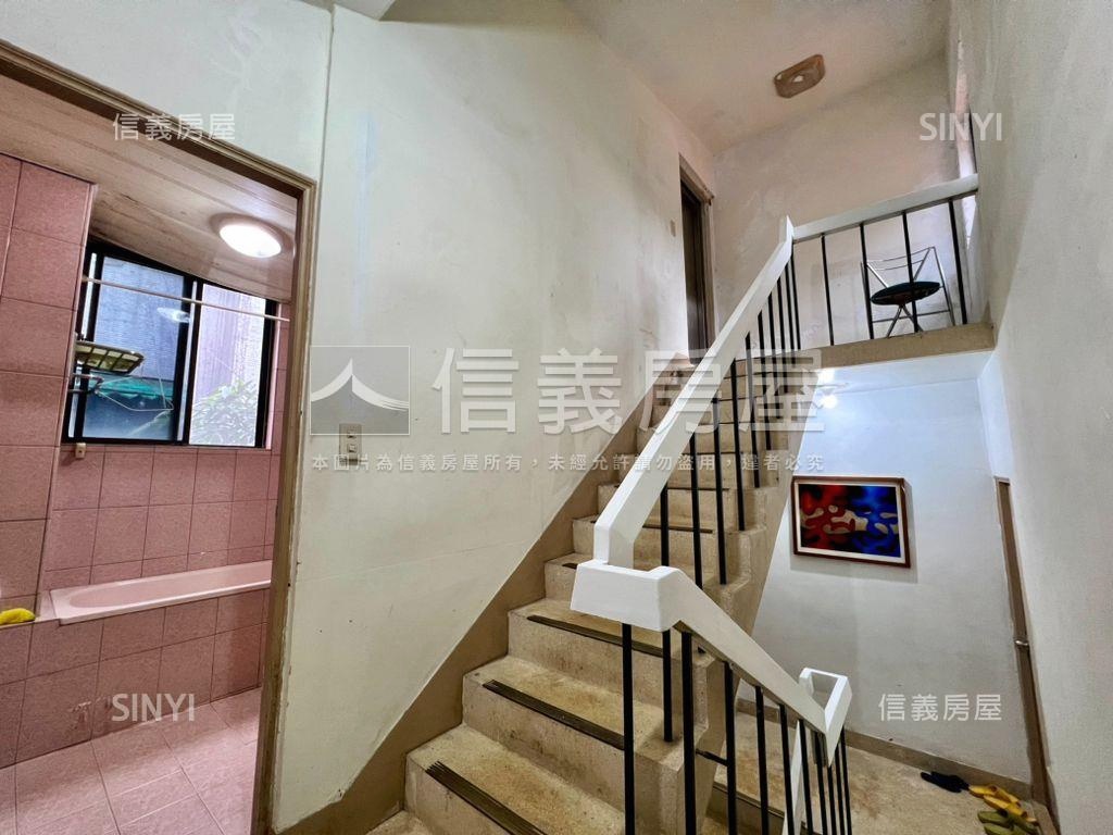 『市中心』花園車庫美墅房屋室內格局與周邊環境