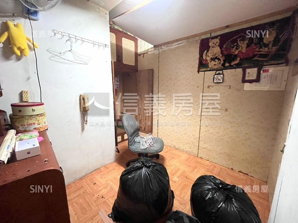 ＜專任＞面中和街３樓公寓房屋室內格局與周邊環境