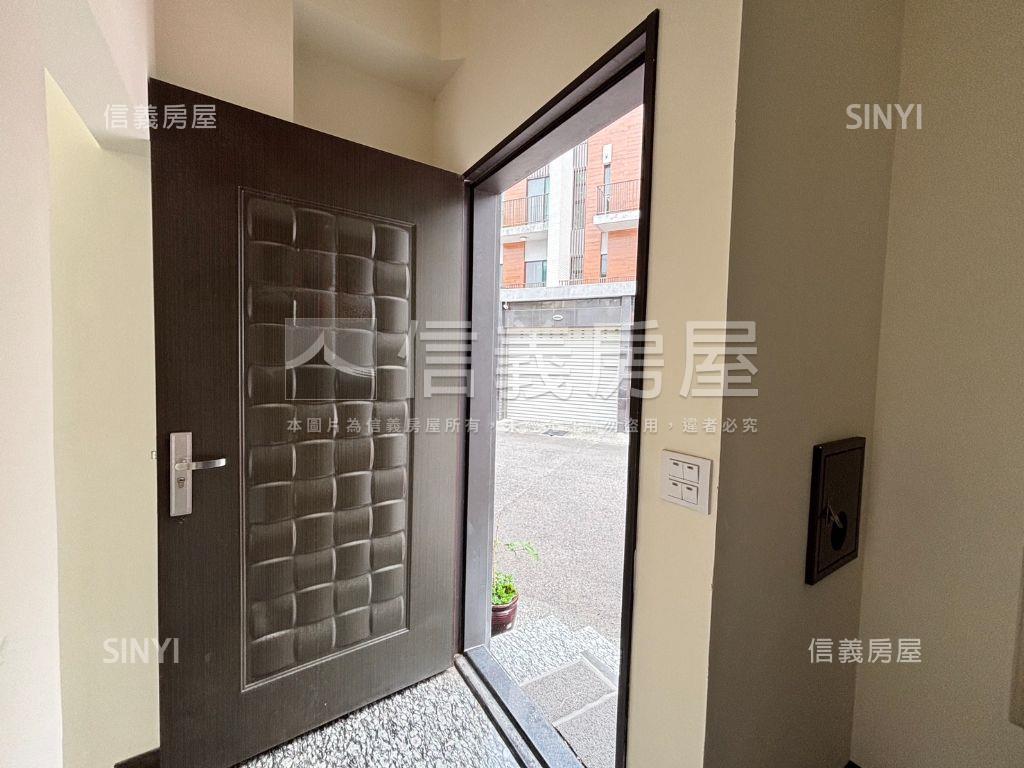 安南輕屋齡美美雙車墅房屋室內格局與周邊環境