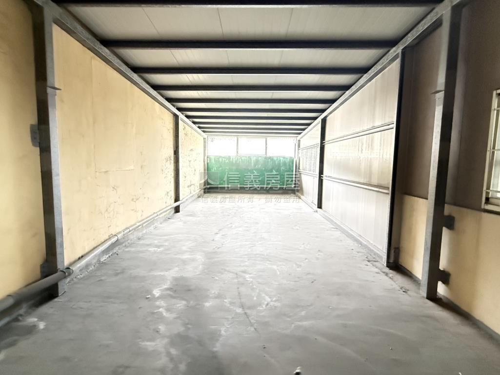 陽明商圈正路騎樓美透天房屋室內格局與周邊環境