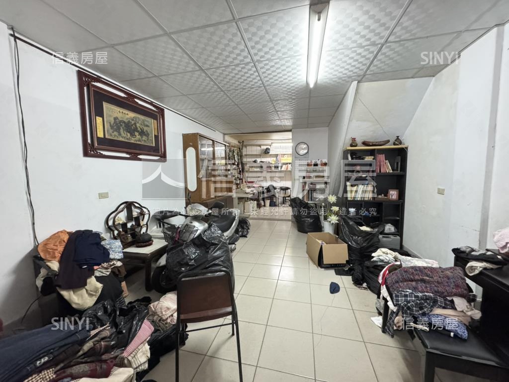 曉陽路近星巴克金店面房屋室內格局與周邊環境