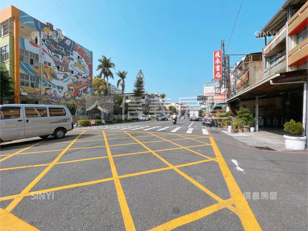曉陽路近星巴克金店面房屋室內格局與周邊環境