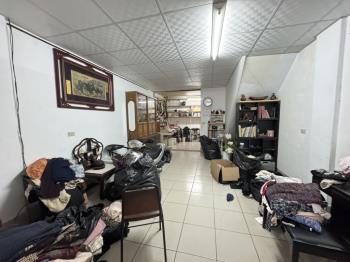 曉陽路近星巴克金店面