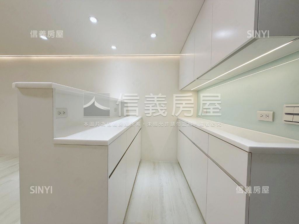 南勢角景觀戶有車位房屋室內格局與周邊環境