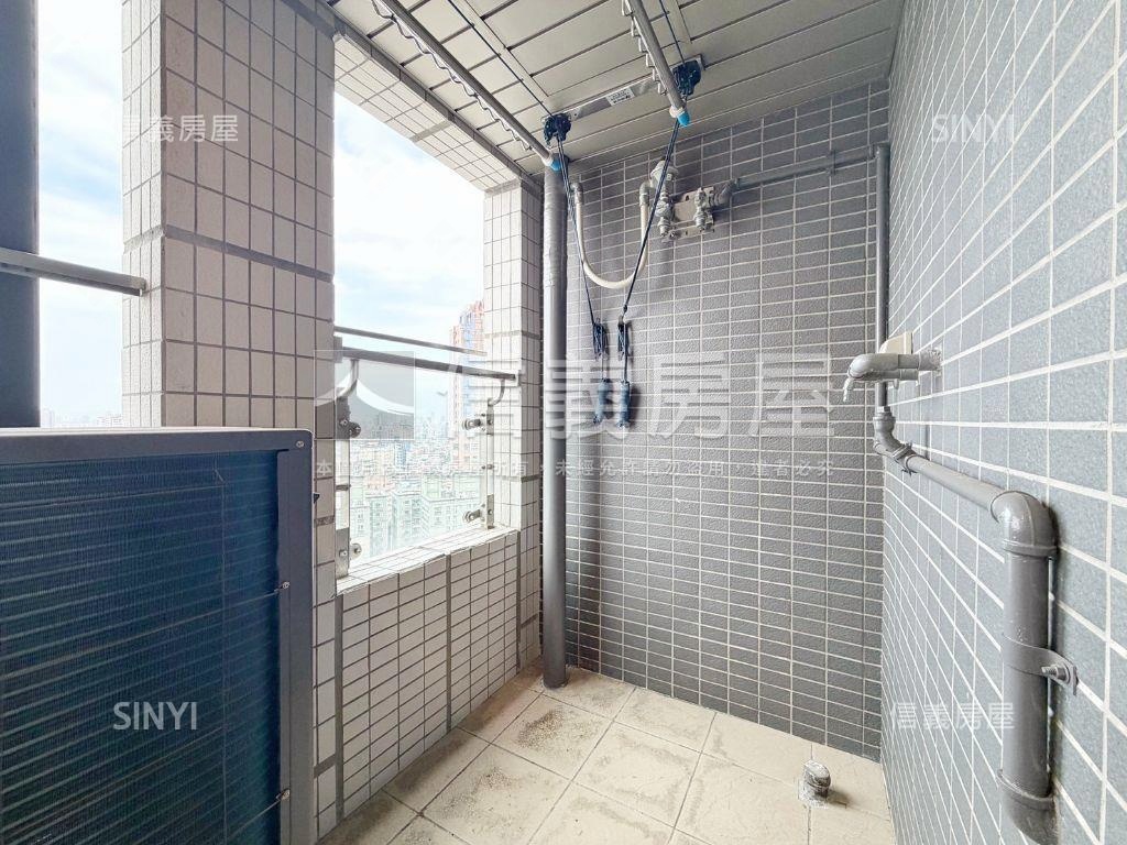 南勢角景觀戶有車位房屋室內格局與周邊環境