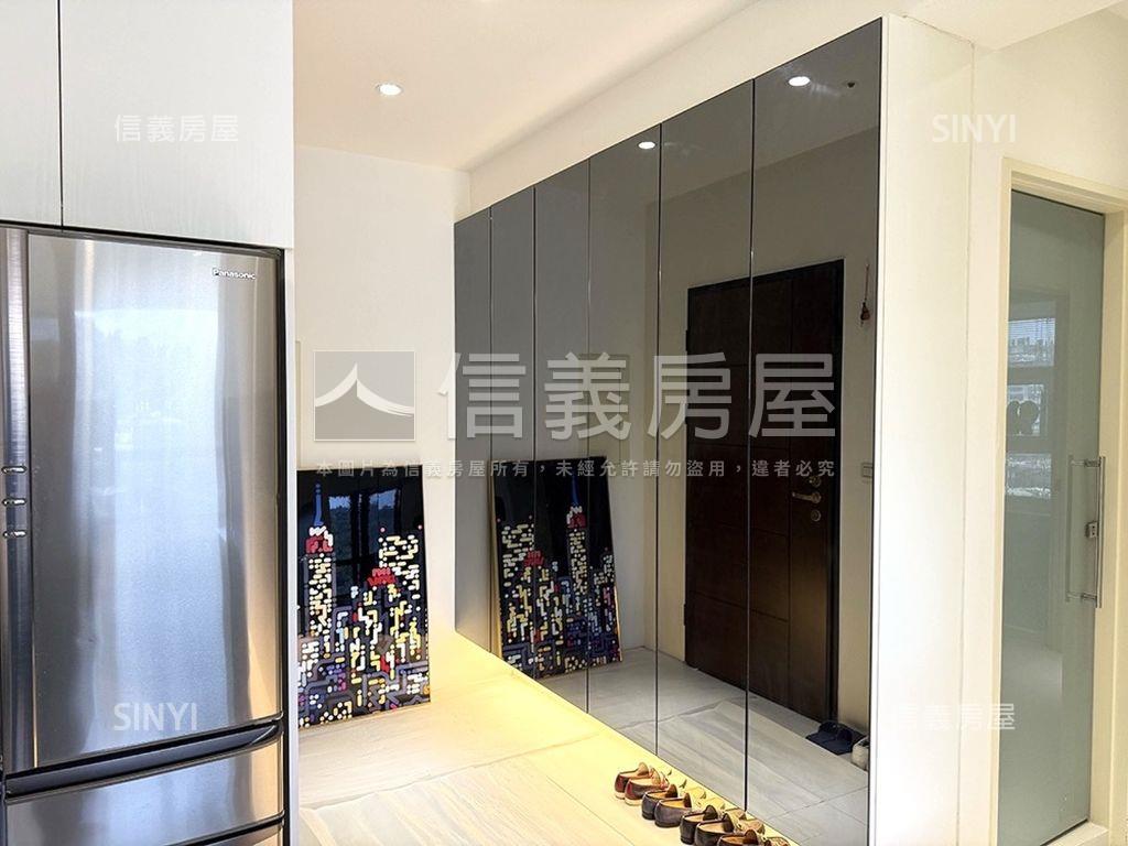 一品綠意高樓坡平車位房屋室內格局與周邊環境