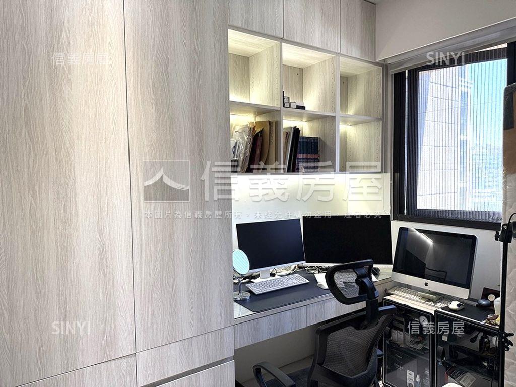 一品綠意高樓坡平車位房屋室內格局與周邊環境