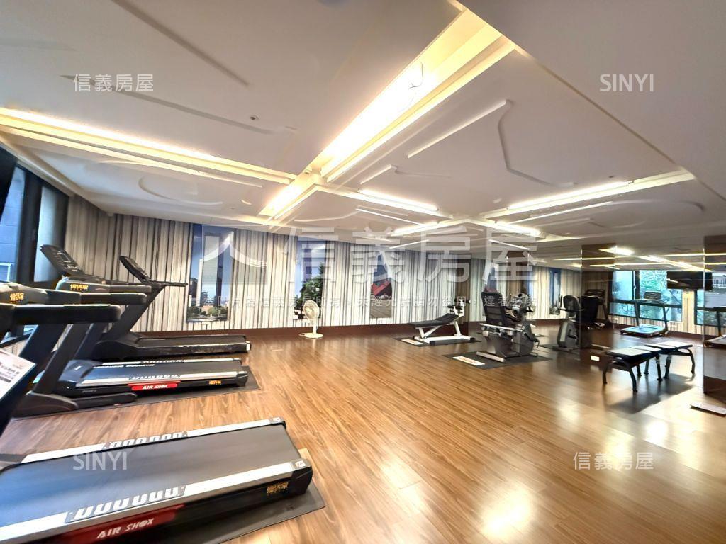 一品綠意高樓坡平車位房屋室內格局與周邊環境