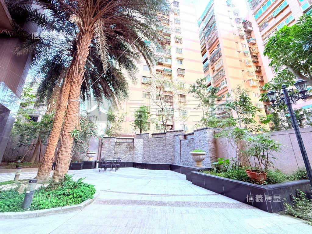 一品綠意高樓坡平車位房屋室內格局與周邊環境