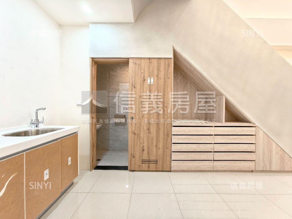 稀有四川路黃金店面房屋室內格局與周邊環境