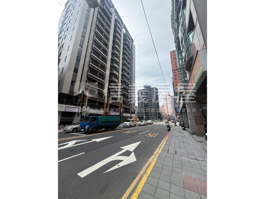 稀有四川路黃金店面房屋室內格局與周邊環境