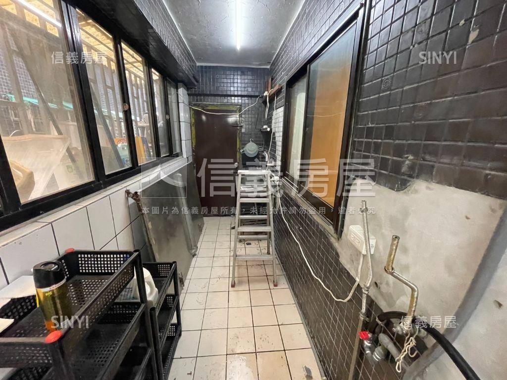 民生氣派雙拼大戶＋大車位房屋室內格局與周邊環境