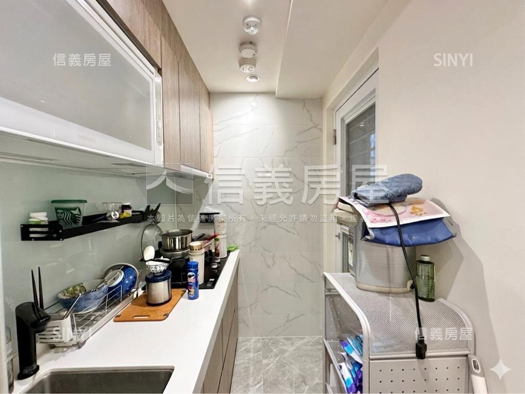 江翠重劃美裝三房車位房屋室內格局與周邊環境