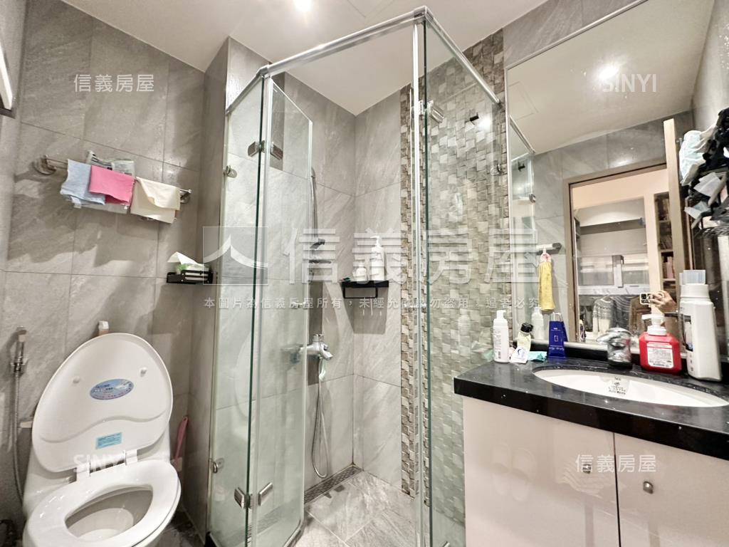 江翠重劃美裝三房車位房屋室內格局與周邊環境