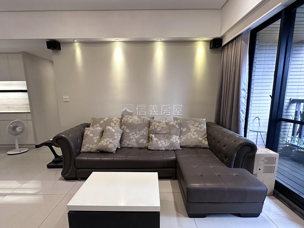 皇翔玉鼎雅致精美四房車位房屋室內格局與周邊環境