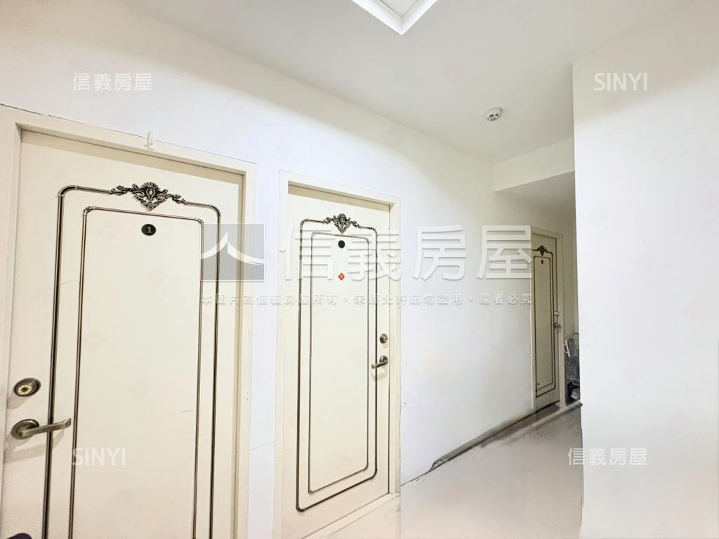 東湖捷運安康５房５衛浴房屋室內格局與周邊環境