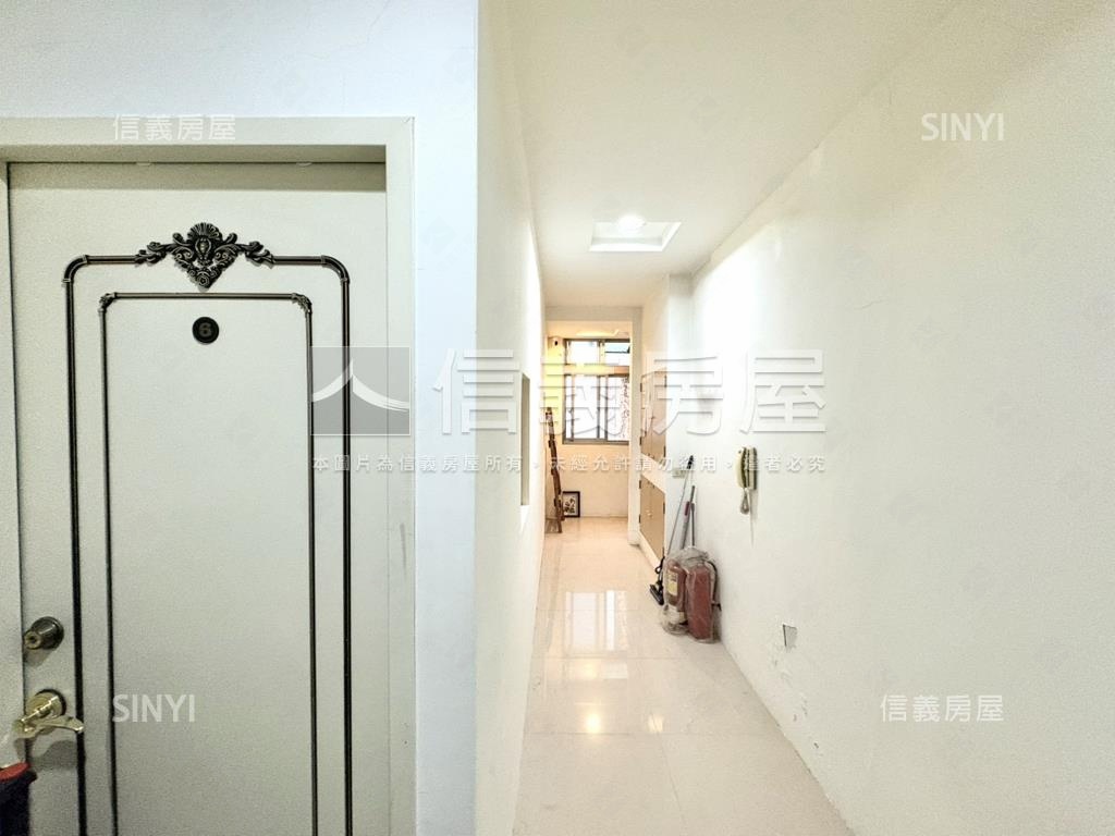 東湖捷運安康５房５衛浴房屋室內格局與周邊環境