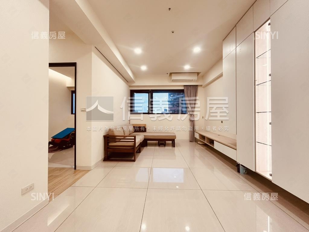 君泰面公園三房車位房屋室內格局與周邊環境