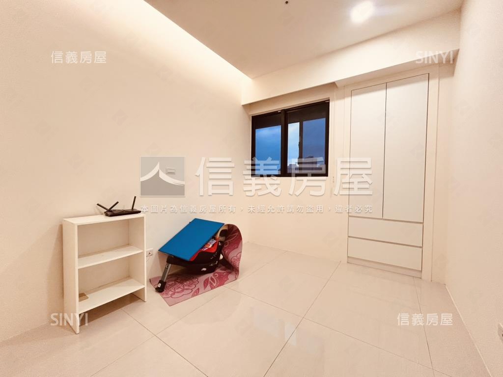 君泰面公園三房車位房屋室內格局與周邊環境