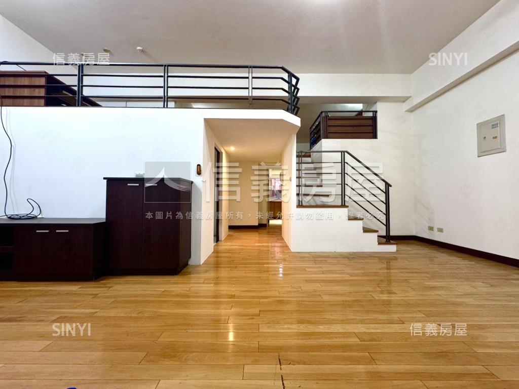 高工商圈２房休旅車位房屋室內格局與周邊環境