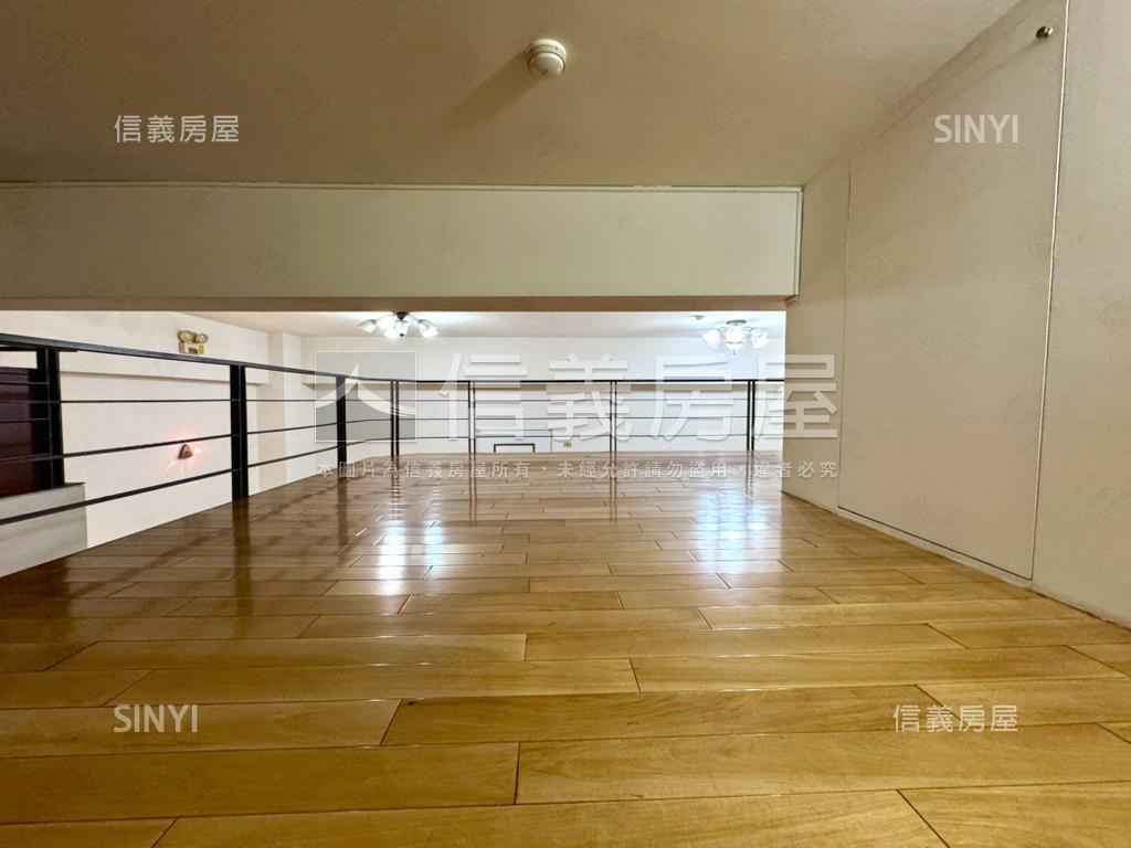 高工商圈２房休旅車位房屋室內格局與周邊環境