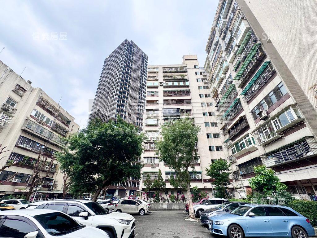 ＮＥＷ專任國館電梯３房房屋室內格局與周邊環境