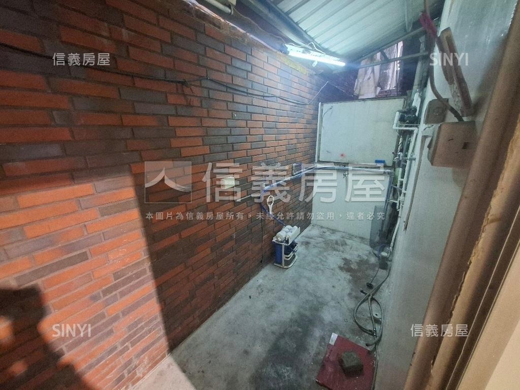 新堀江林森正路金透店房屋室內格局與周邊環境