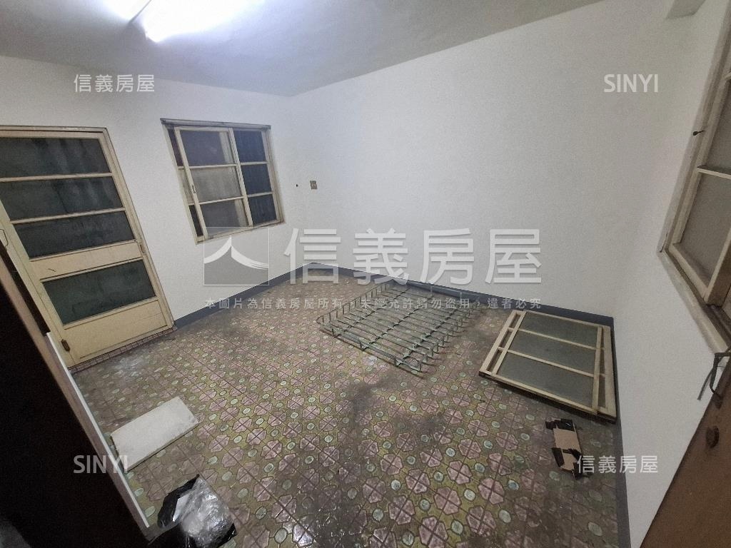 新堀江林森正路金透店房屋室內格局與周邊環境
