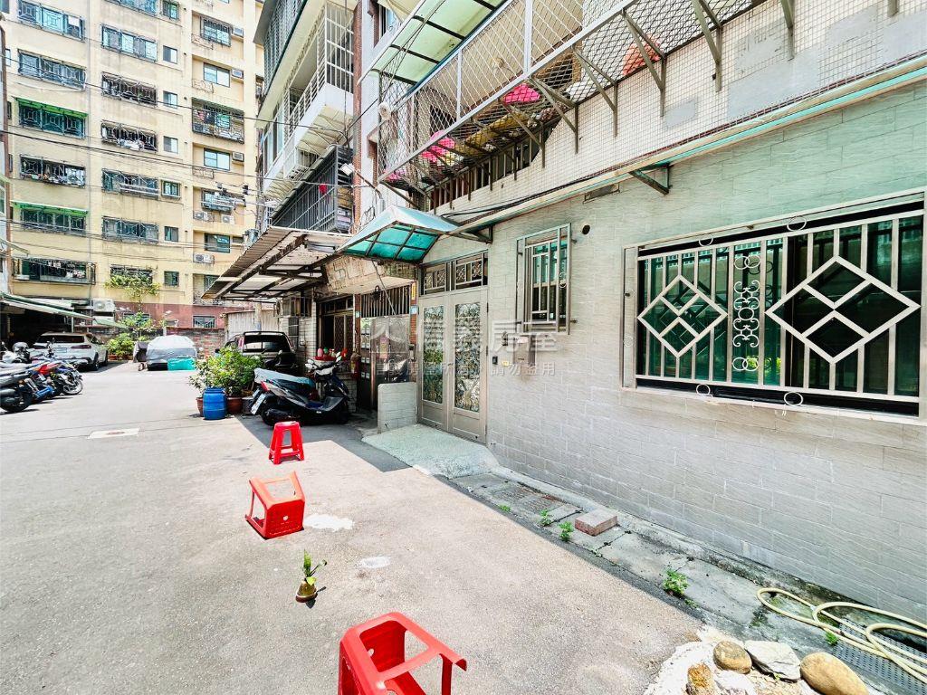 ★稀有公寓一樓使用空間大房屋室內格局與周邊環境