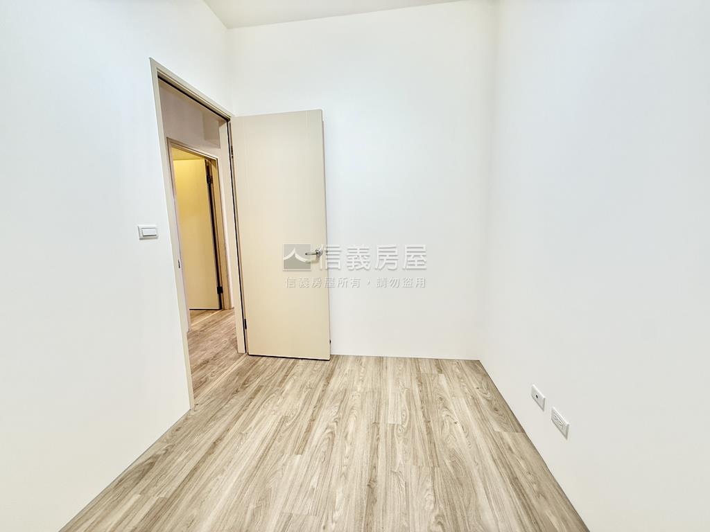 近未來捷運站低總價三房房屋室內格局與周邊環境