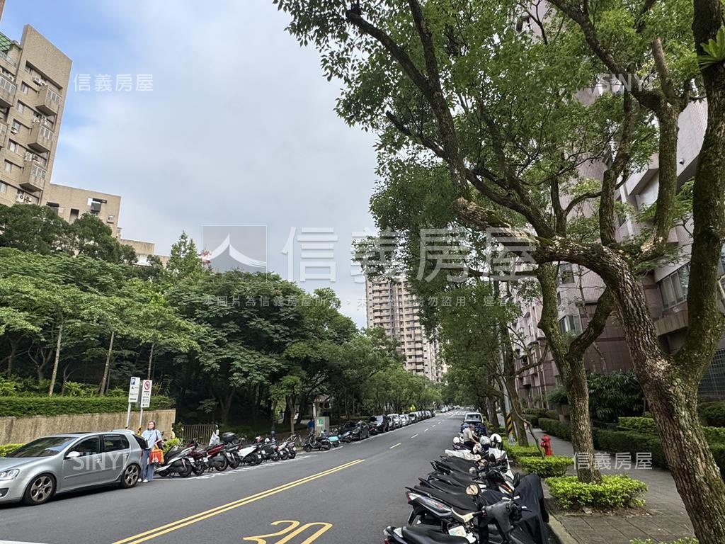 二期標準品麗都三房車位房屋室內格局與周邊環境