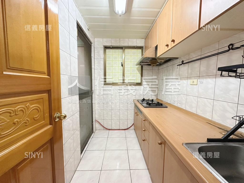 ａ８台北華府房屋室內格局與周邊環境