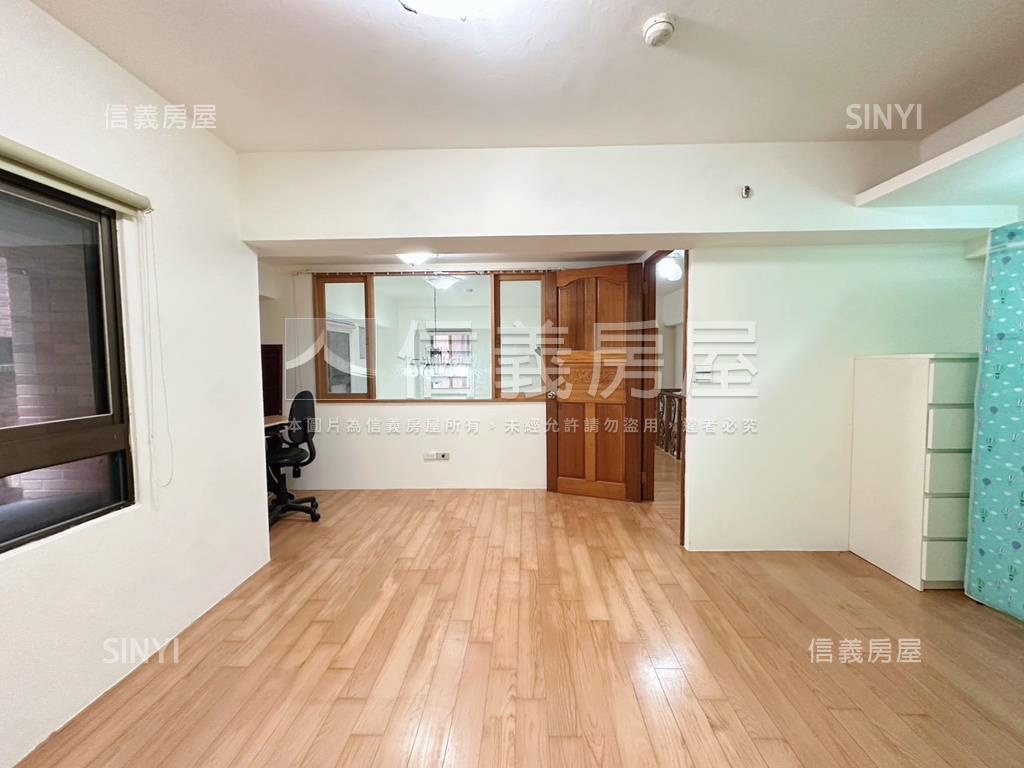 ａ８台北華府房屋室內格局與周邊環境