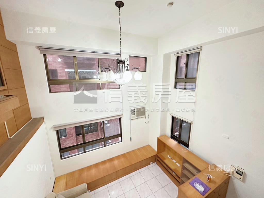 ａ８台北華府房屋室內格局與周邊環境