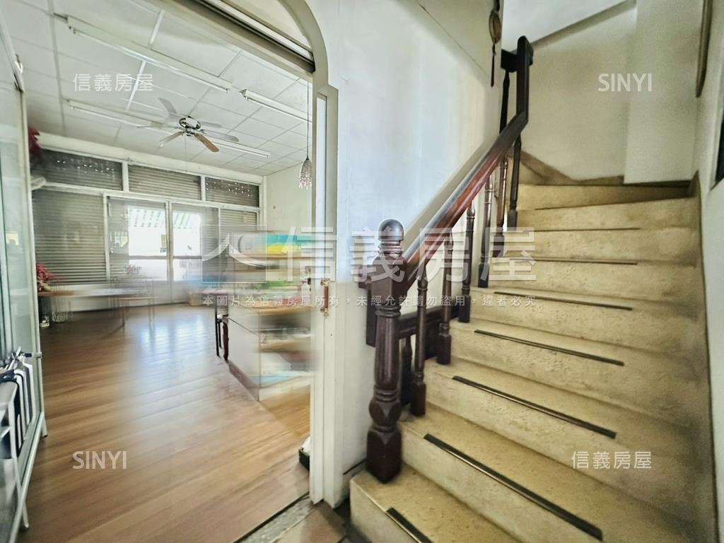 樹德約１２米路吃市透店房屋室內格局與周邊環境