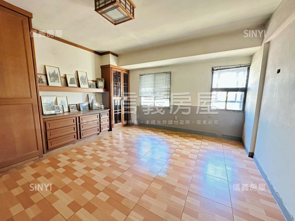 樹德約１２米路吃市透店房屋室內格局與周邊環境