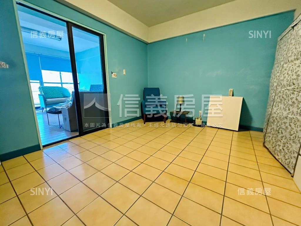 樹德約１２米路吃市透店房屋室內格局與周邊環境