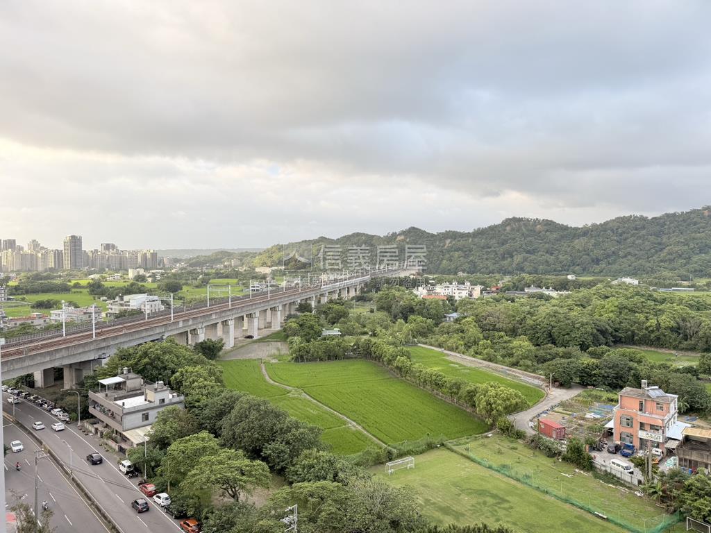 璞遇外棟高樓山景視野三房房屋室內格局與周邊環境
