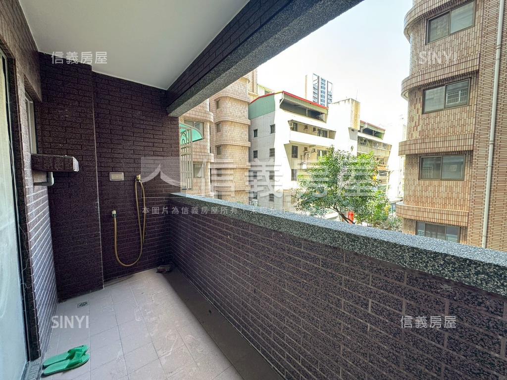 文山特區閃亮亮金店面房屋室內格局與周邊環境