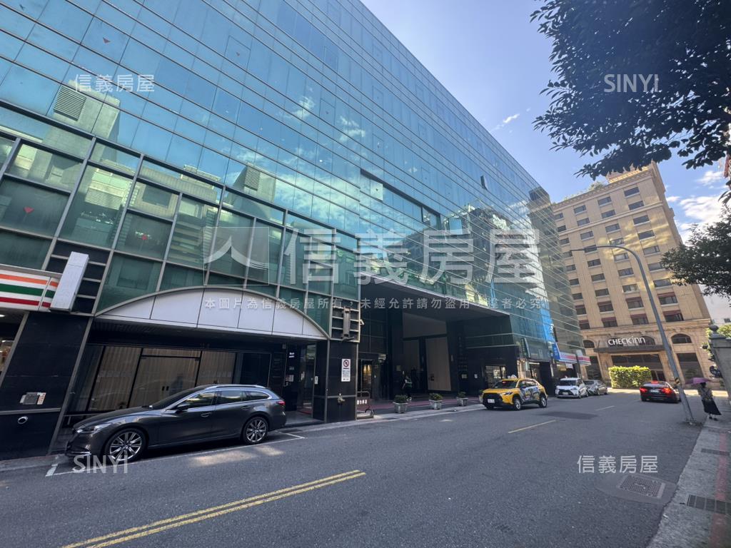 三軍總醫院旁稀有店面房屋室內格局與周邊環境