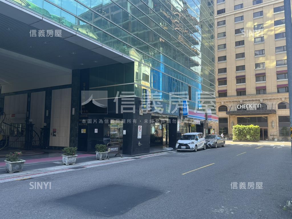 三軍總醫院旁稀有店面房屋室內格局與周邊環境