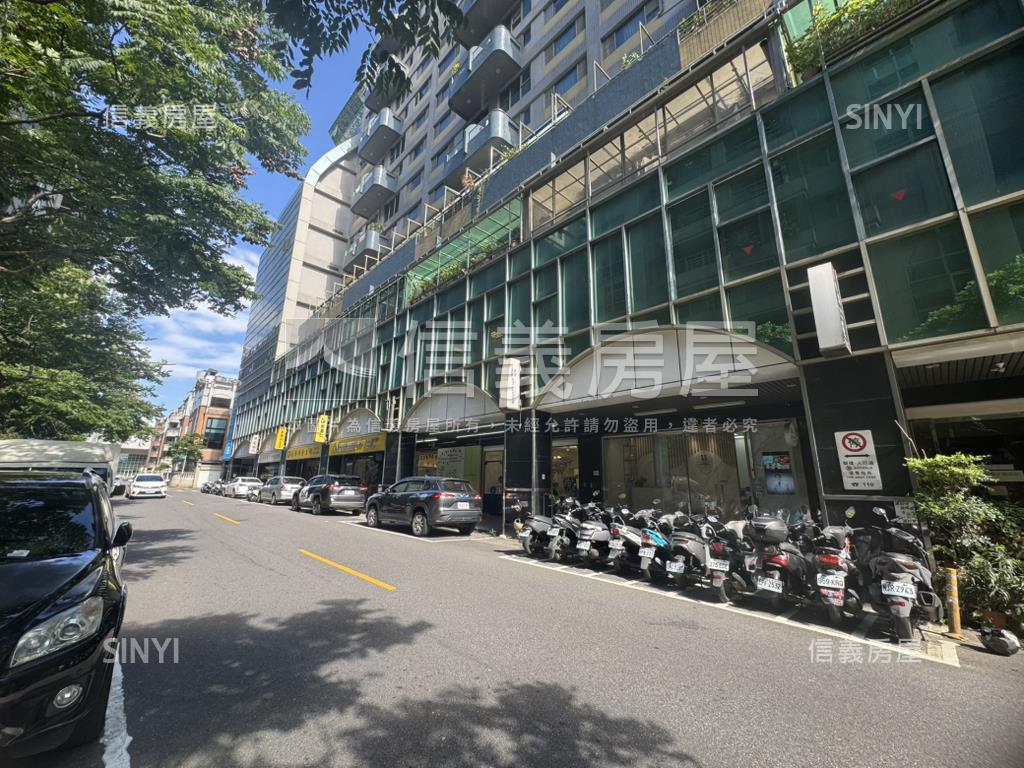 三軍總醫院旁稀有店面房屋室內格局與周邊環境