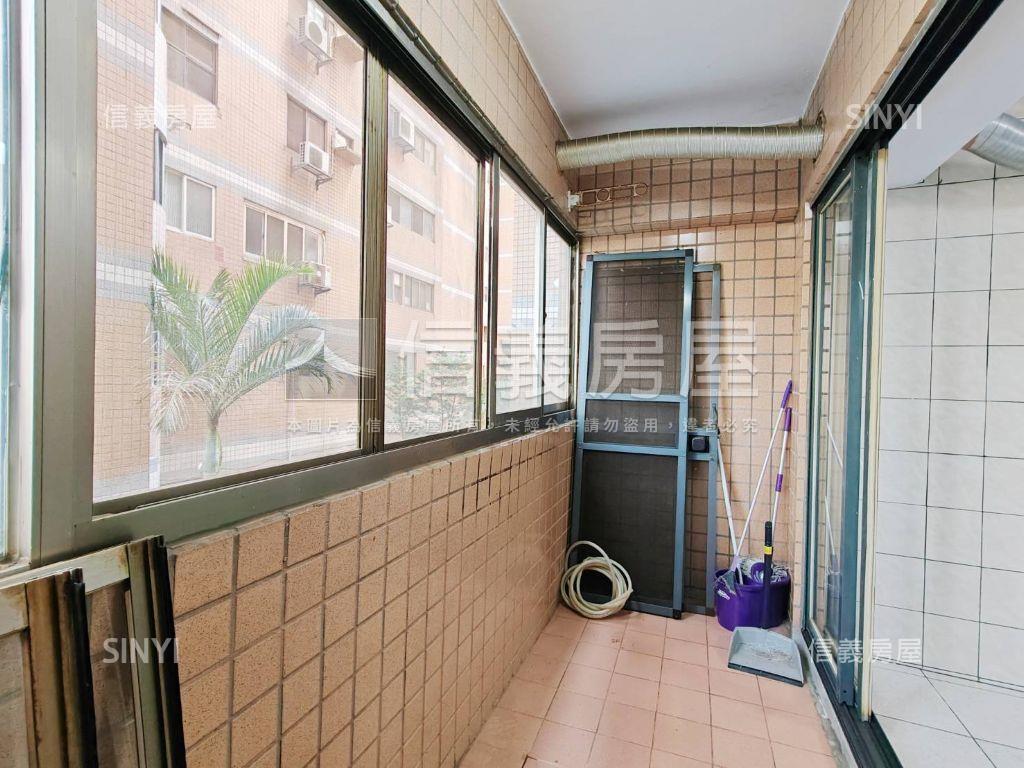 復興路稀有三層樓店附車位房屋室內格局與周邊環境