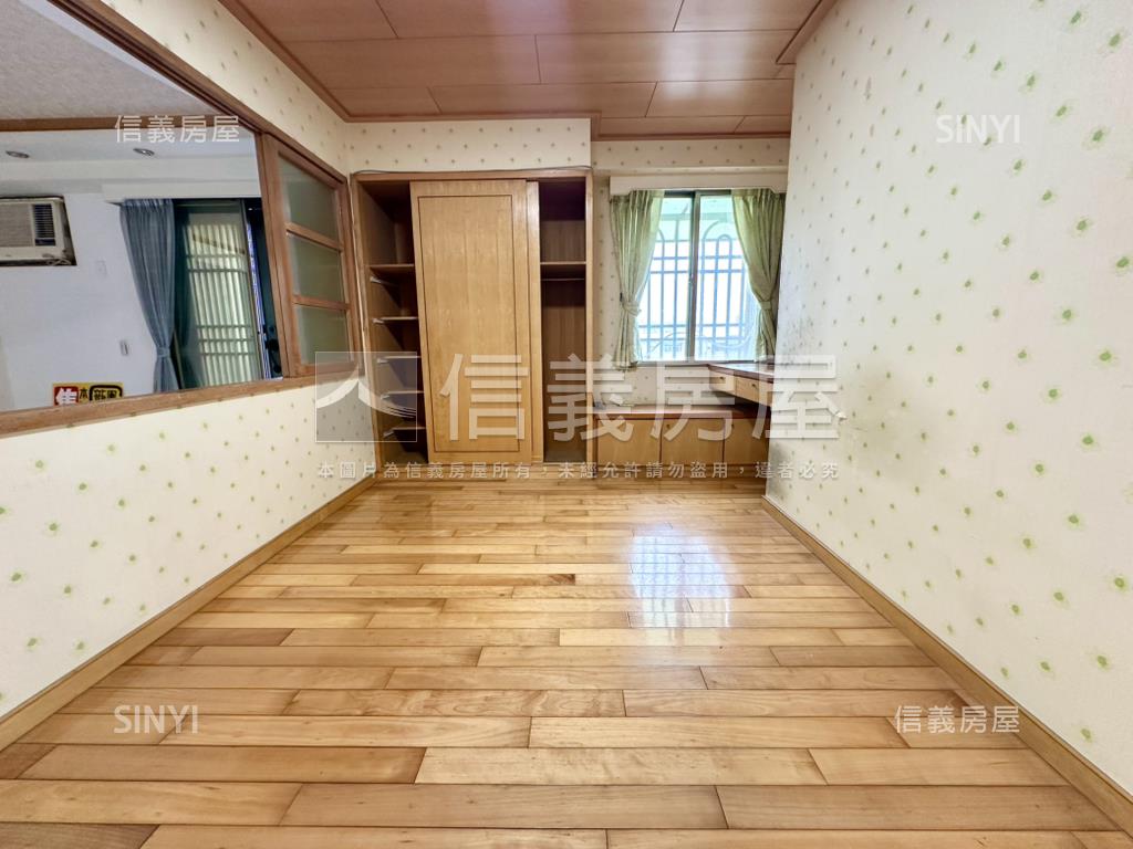 東區崇善八街露臺三房平車房屋室內格局與周邊環境