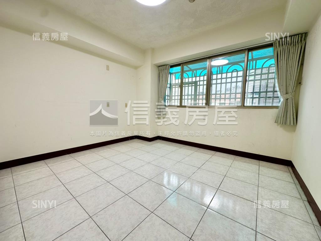 東區崇善八街露臺三房平車房屋室內格局與周邊環境