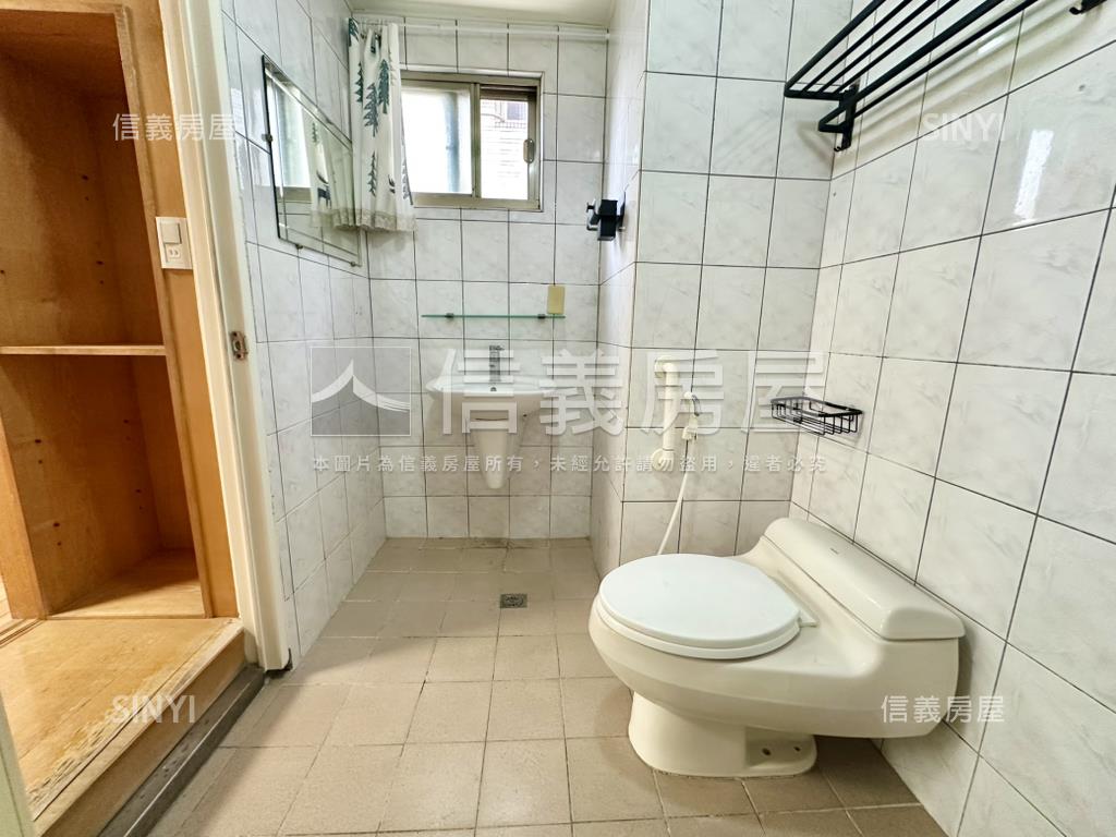 東區崇善八街露臺三房平車房屋室內格局與周邊環境