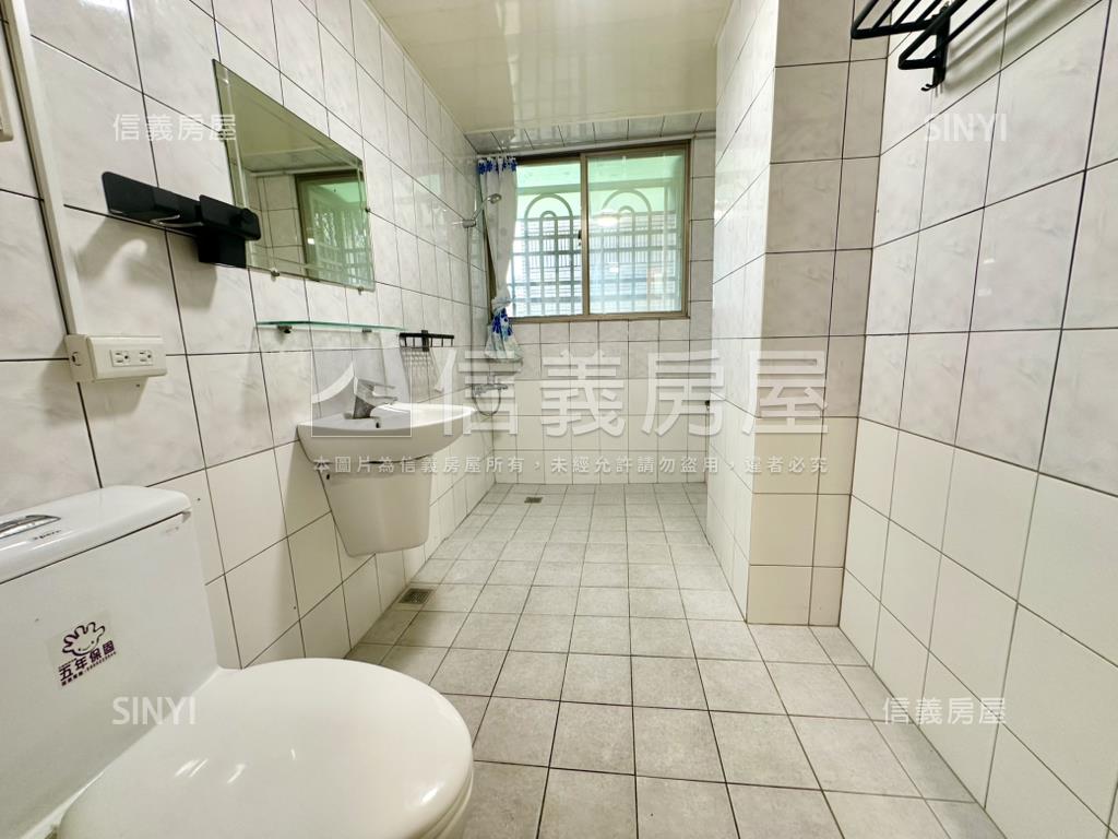 東區崇善八街露臺三房平車房屋室內格局與周邊環境