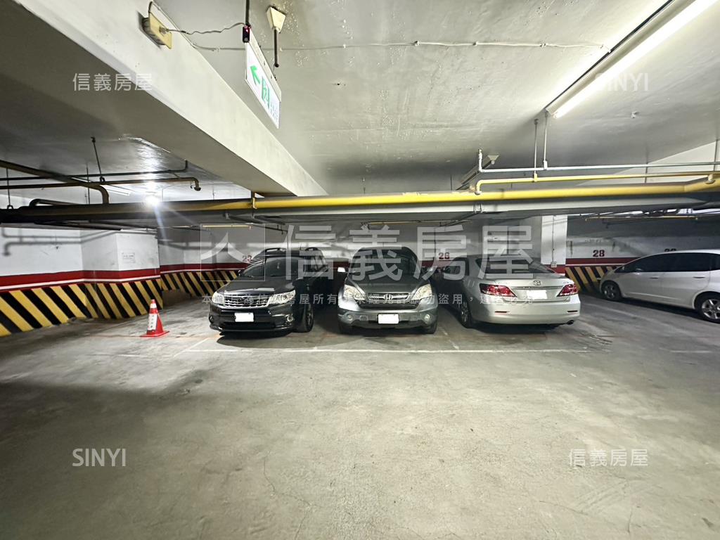 東區崇善八街露臺三房平車房屋室內格局與周邊環境