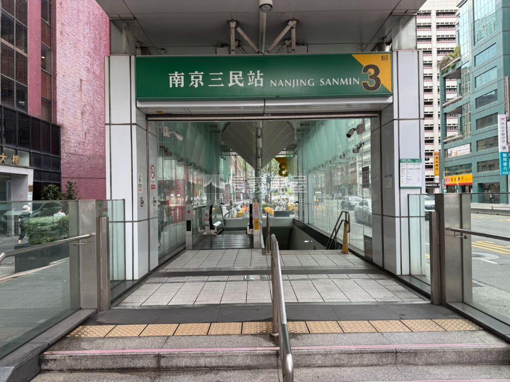南京三民值得收藏透天厝房屋室內格局與周邊環境
