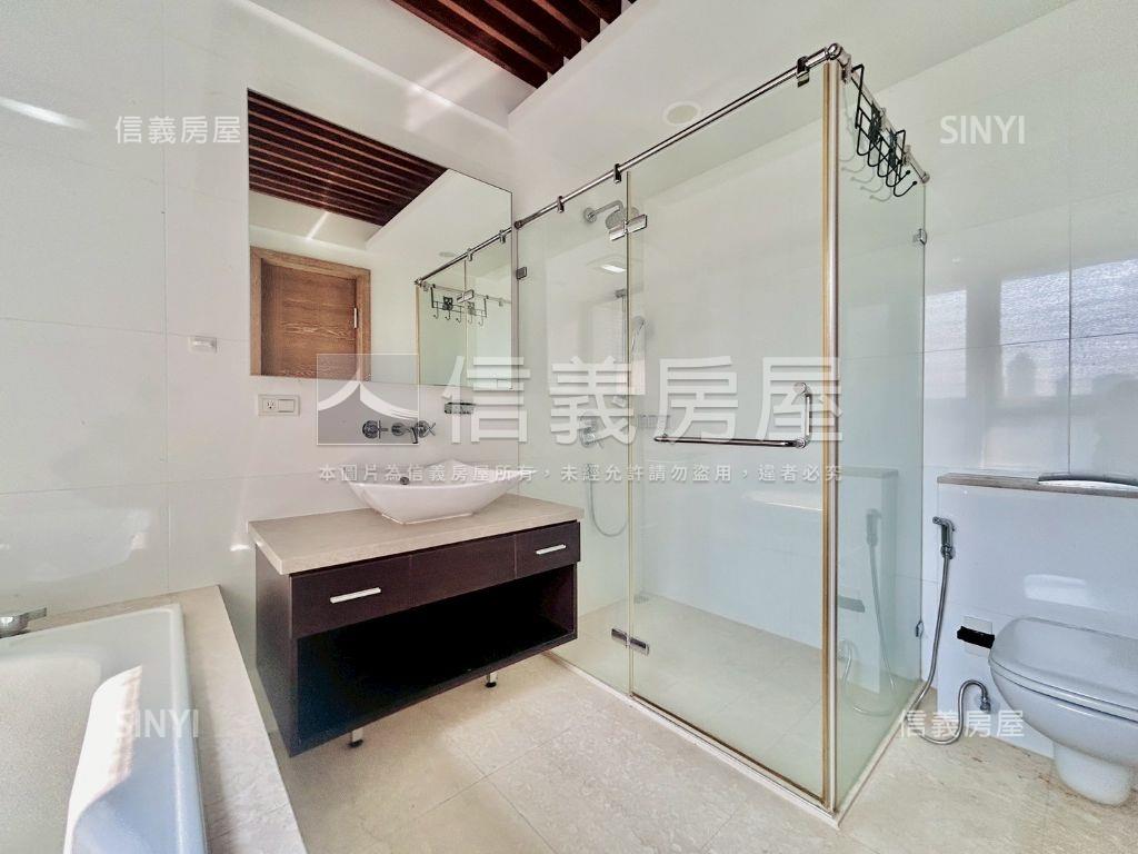 百達富裔裝潢秋紅谷視野房屋室內格局與周邊環境